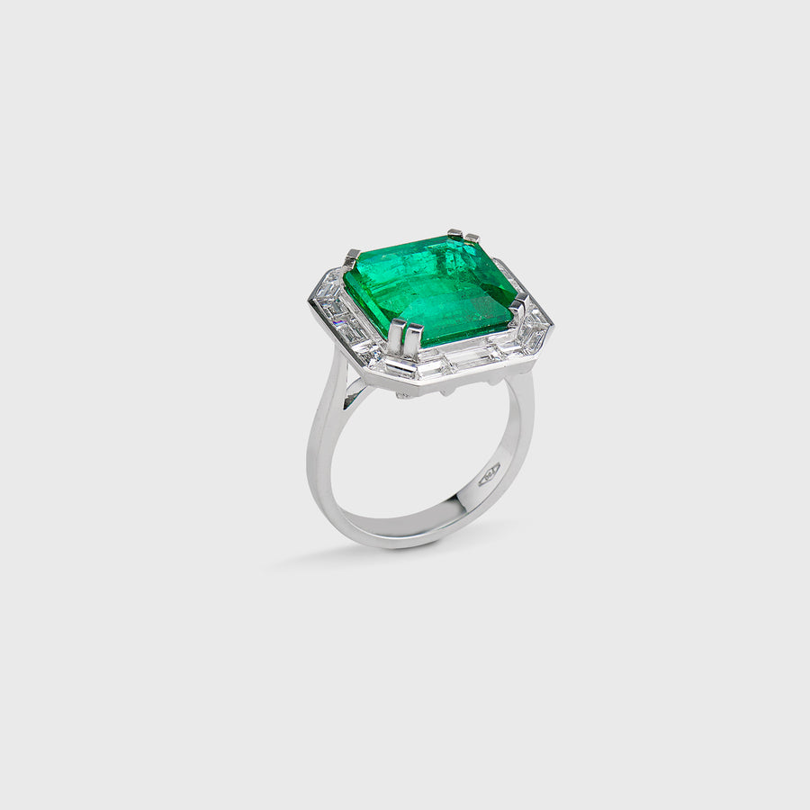 Aanchal Emerald and Diamond Ring