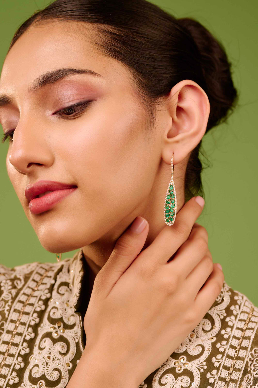 Swatantrata Emerald and Diamond Earrings - Default Title (CONER0667)