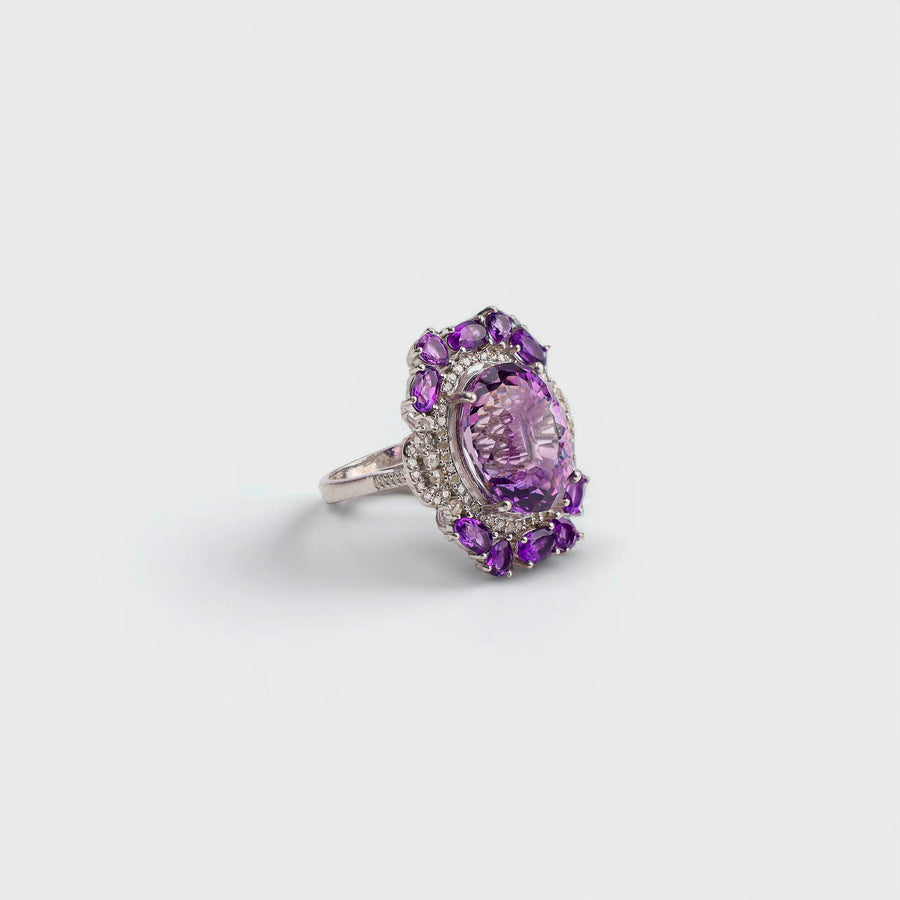 Amethist and Diamond Ring