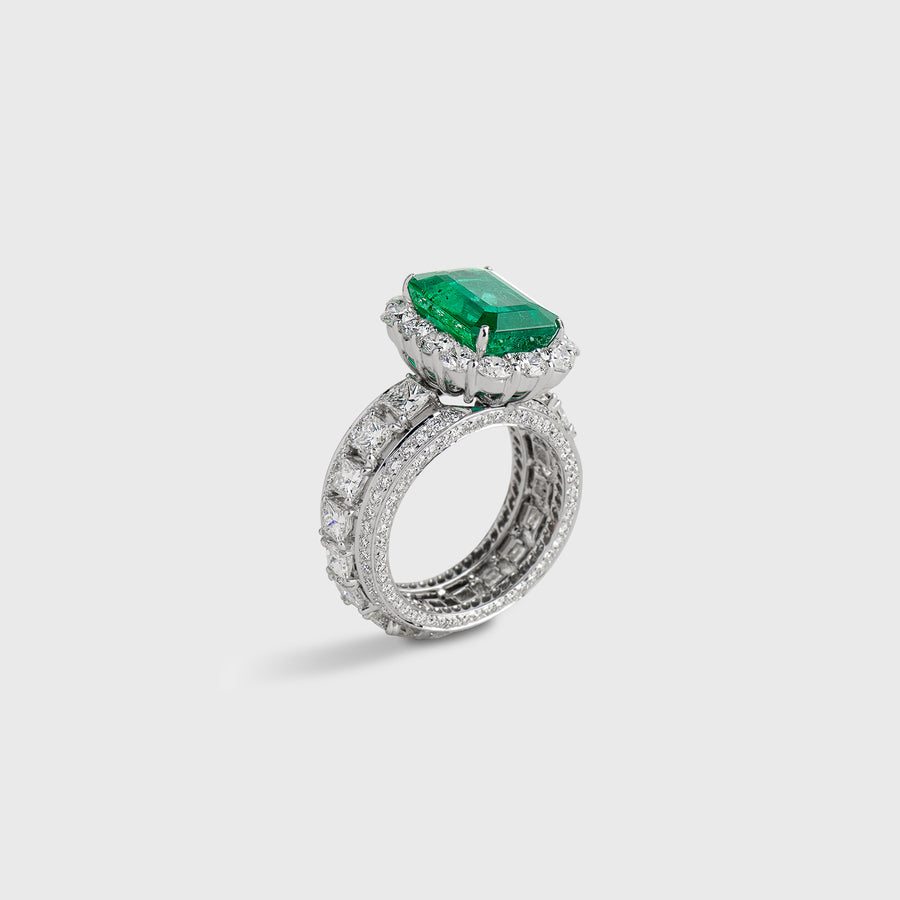 Menaha Emerald Ring